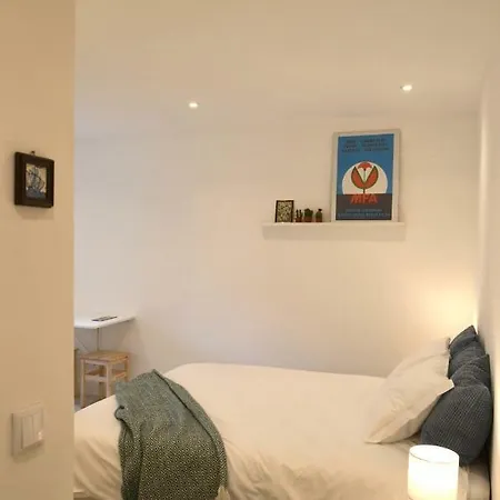 普罗呀阿尔法玛旅馆 *